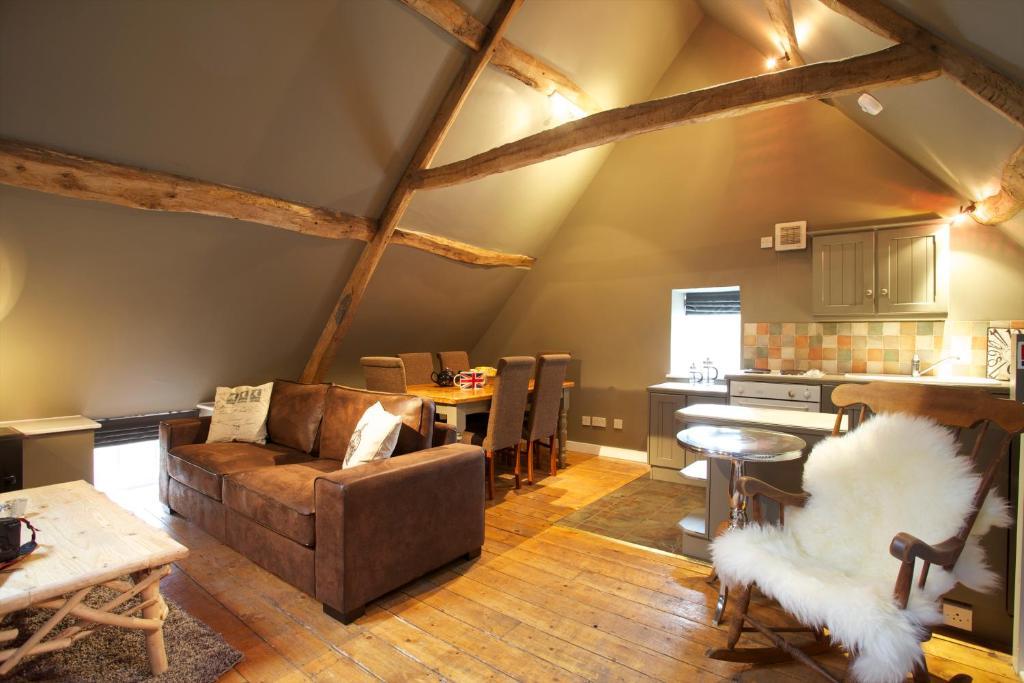 The Kings Arms Hotel Didmarton Стая снимка