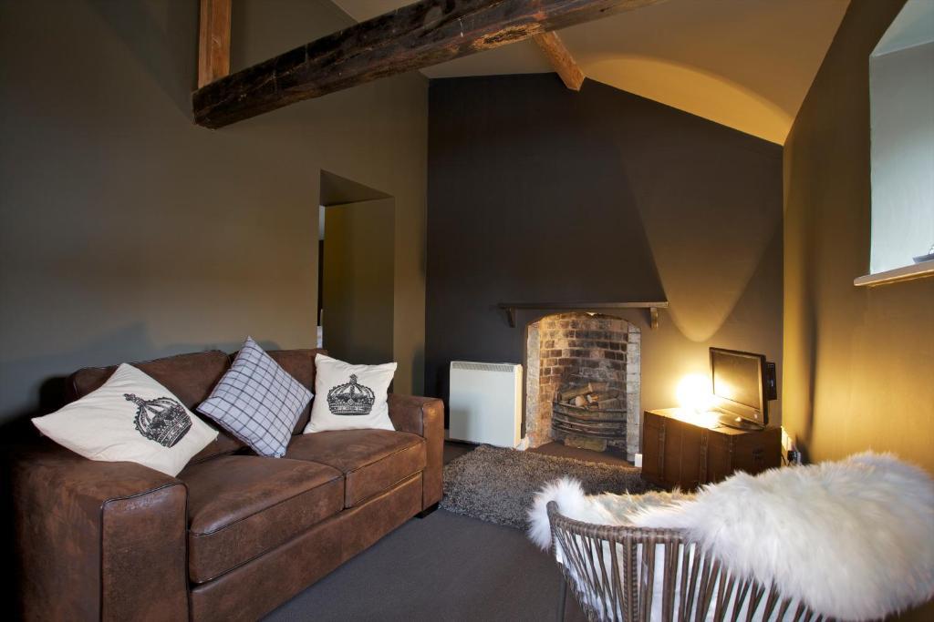 The Kings Arms Hotel Didmarton Стая снимка